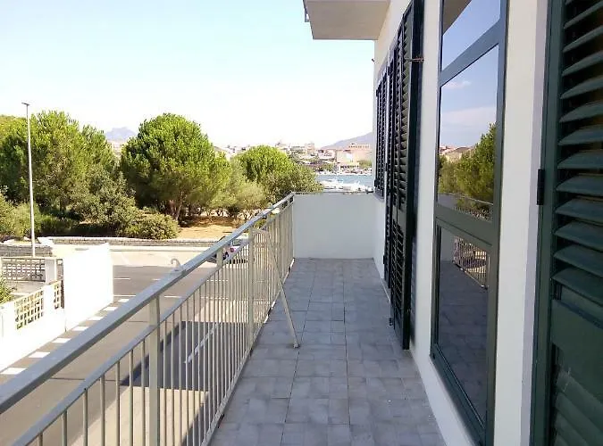 Flat Διαμέρισμα *